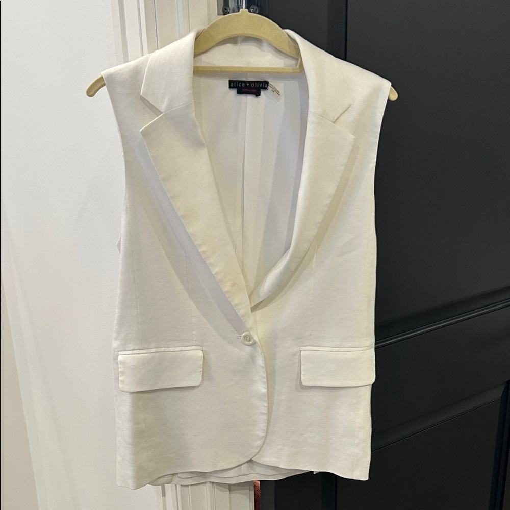 Alice + Olivia White Sleeveless Blazer Vest